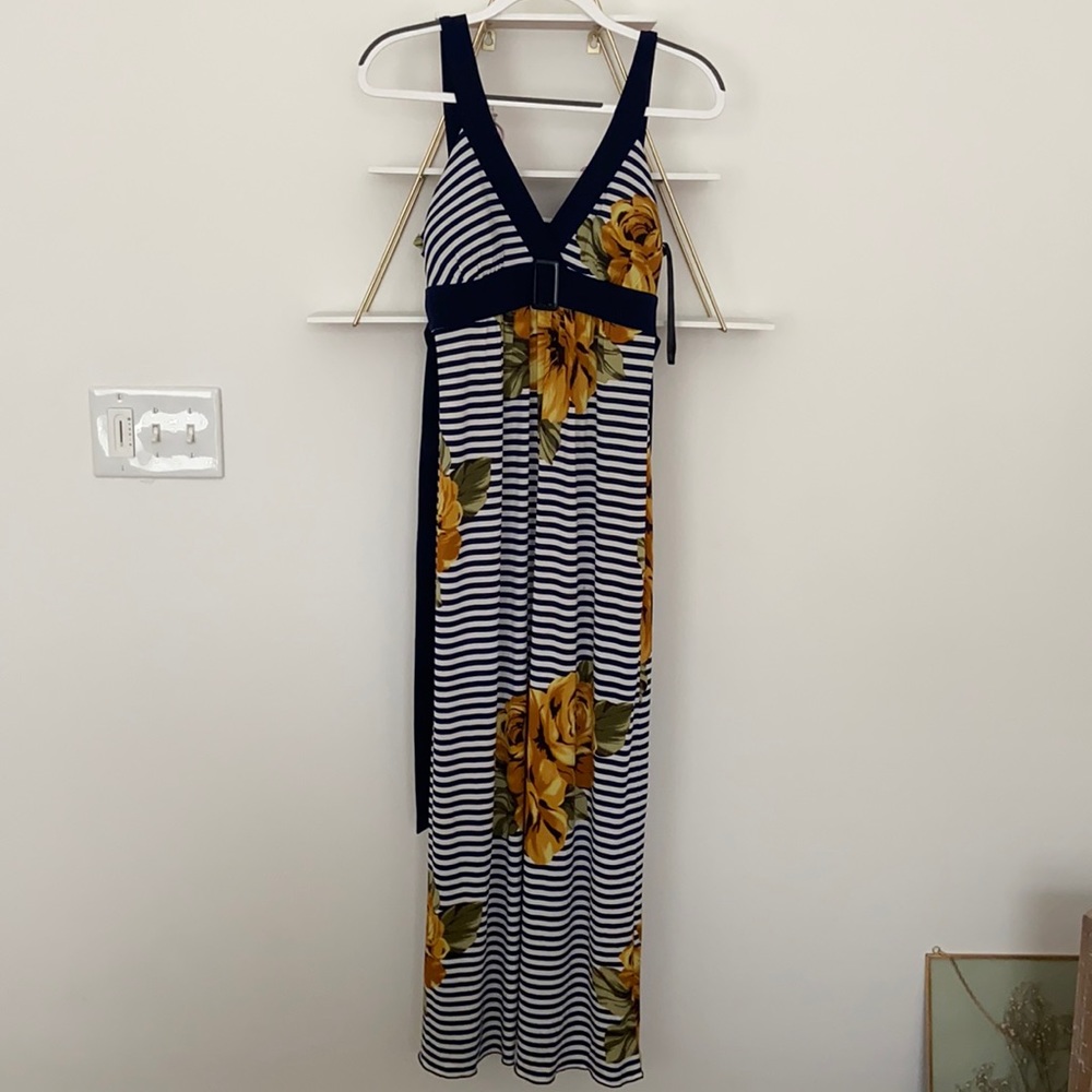 Striped maxi dress with buckle